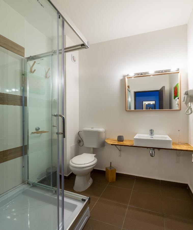 Lagom Hotel Bukarest Kültér fotó